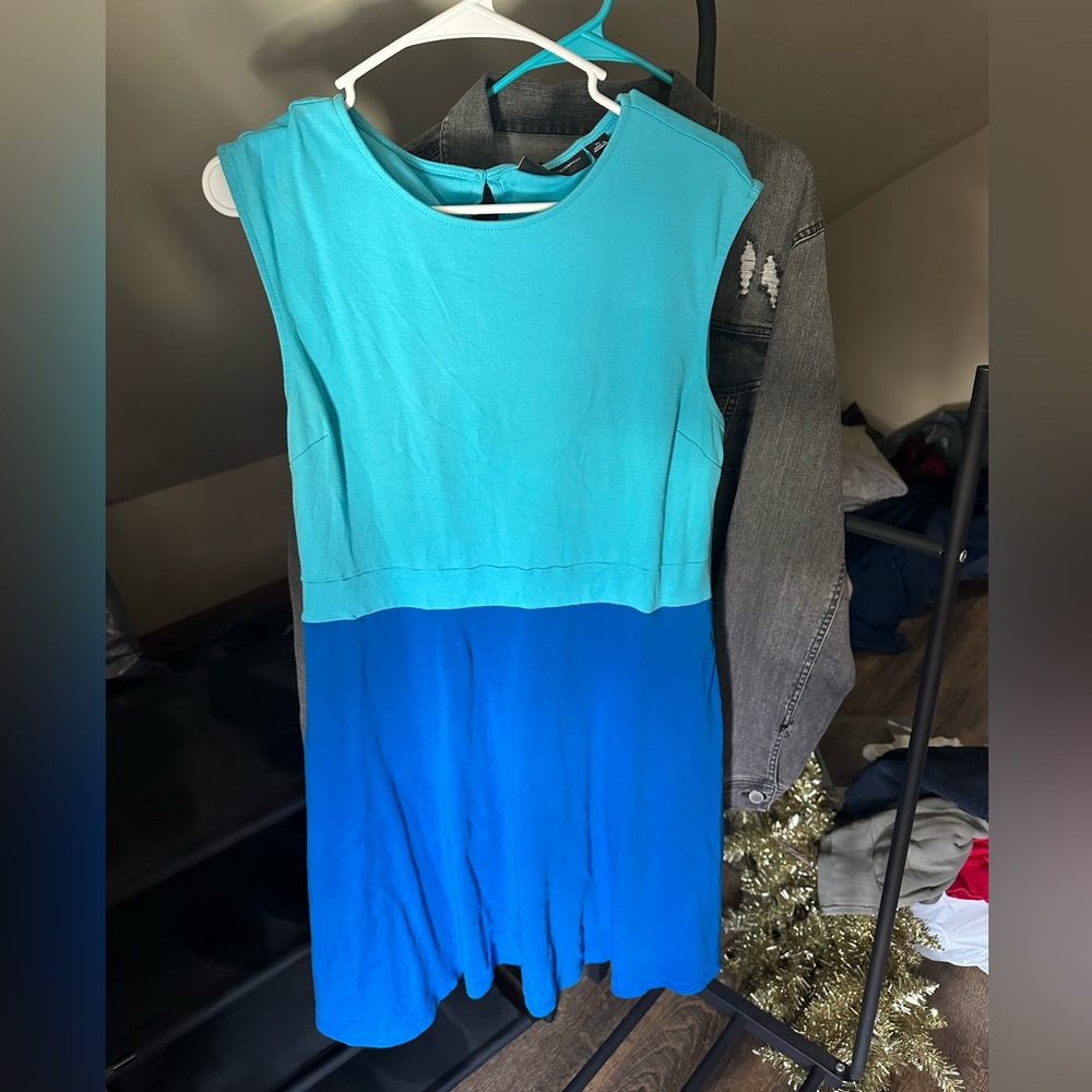 New York & Company two tone Sleeveless dress